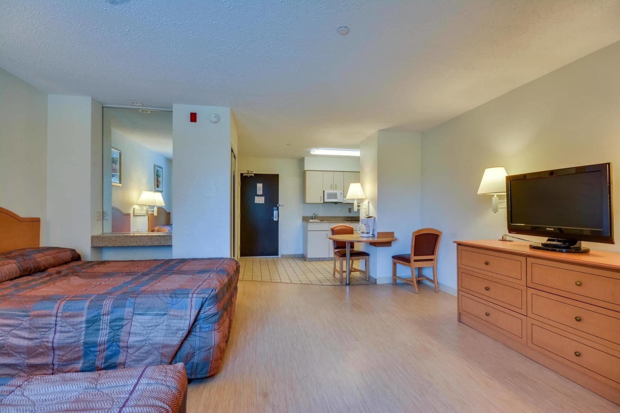 Motel 6-Biloxi, Ms - Beach Bagian luar foto